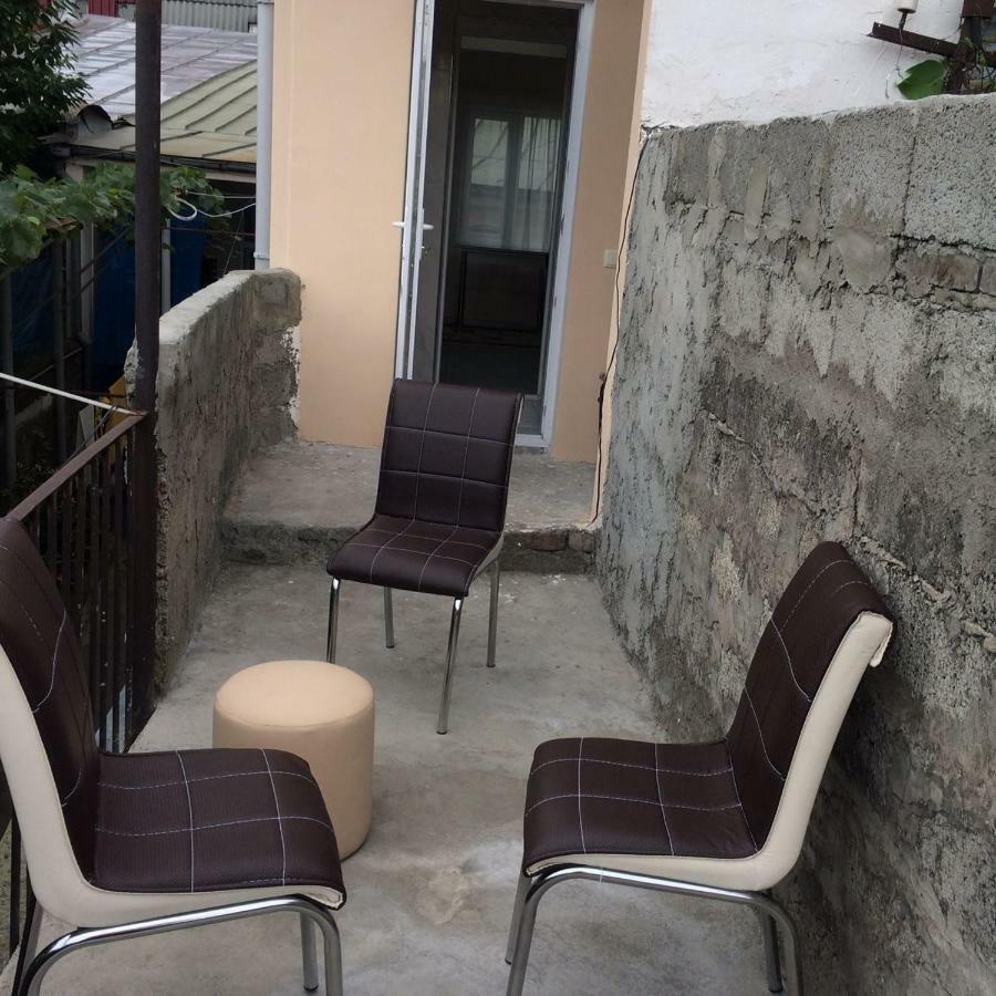 Гостевой дом Batumi 28a Экстерьер фото